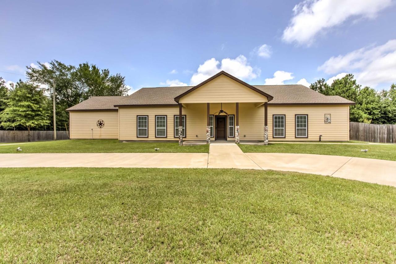 Texas Vacation Rental With Fireplace, Near Lakes Marshall Bagian luar foto